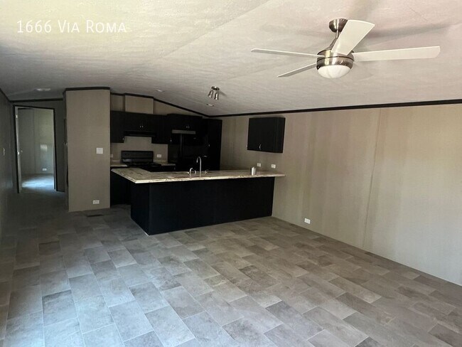 Photo - 1666 Via Roma Dr