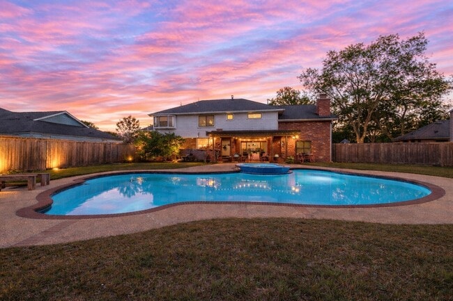 Building Photo - 3204 Farmers Field