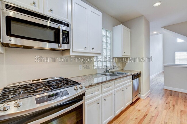 Photo - 650 Westcross St Unit 35