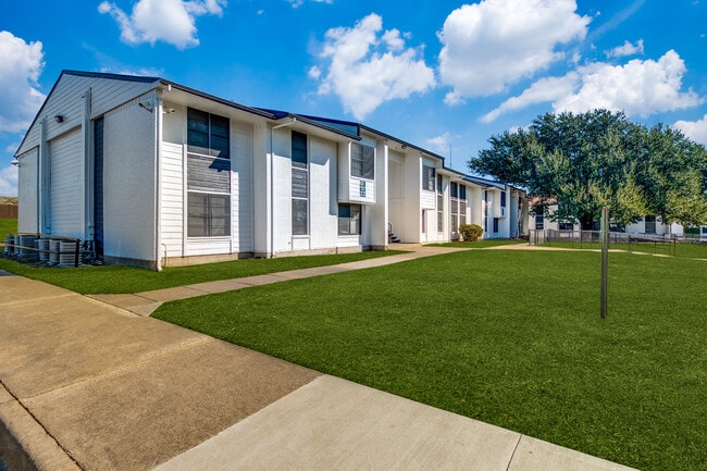 Oakmont Apartment Home