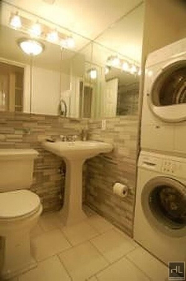 Photo - Perry Street Unit 16