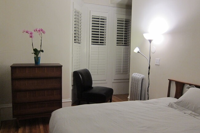 Building Photo - 308 Brookline St. Unit 2