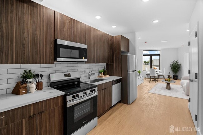 Photo - 50 Easton Ave Unit 203