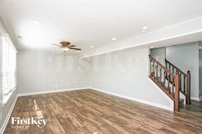 1049 Arabian Way