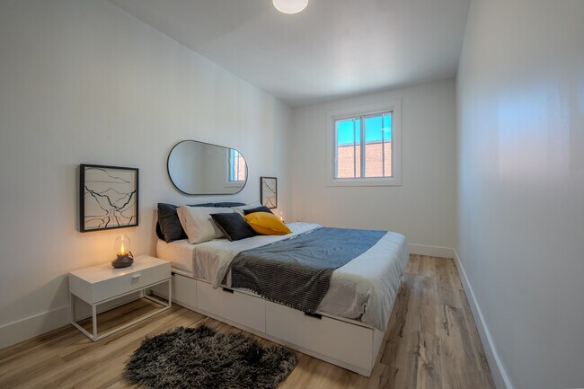 Photo - 5140 Randall