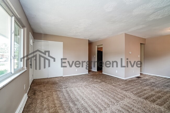 Photo - 1456 Picard Rd