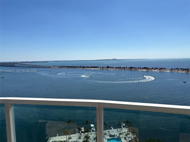 Building Photo - 2101 Brickell Ave Unit 1807