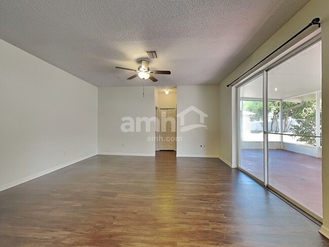 Photo - 716 Grand Canyon Dr