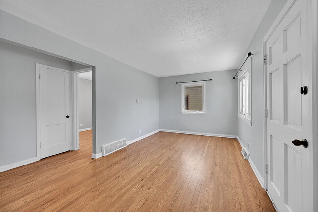 Photo - $2,195.00 - 3 Bedrooms, 1 Bathroom, Single...