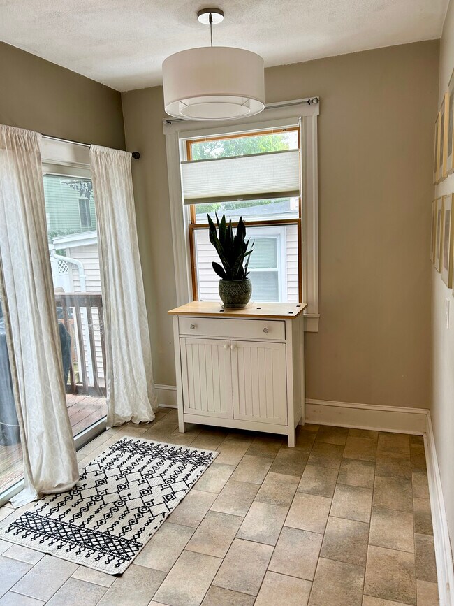 Photo - 50 Russell St