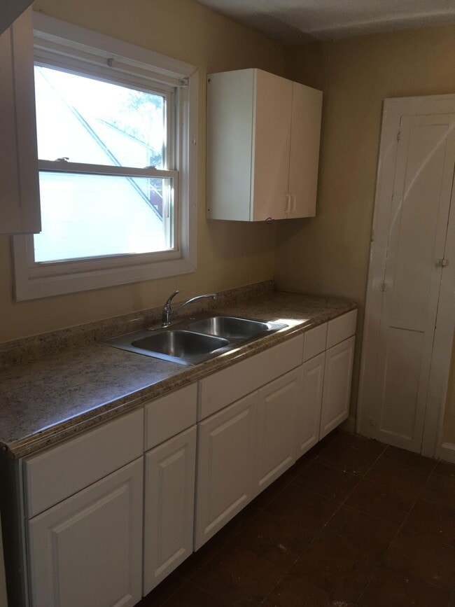 Photo - 15018 Hubbell Ave Unit 2