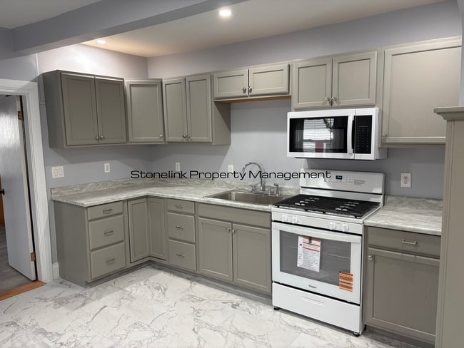 Building Photo - *68 Second Avenue Unit 1