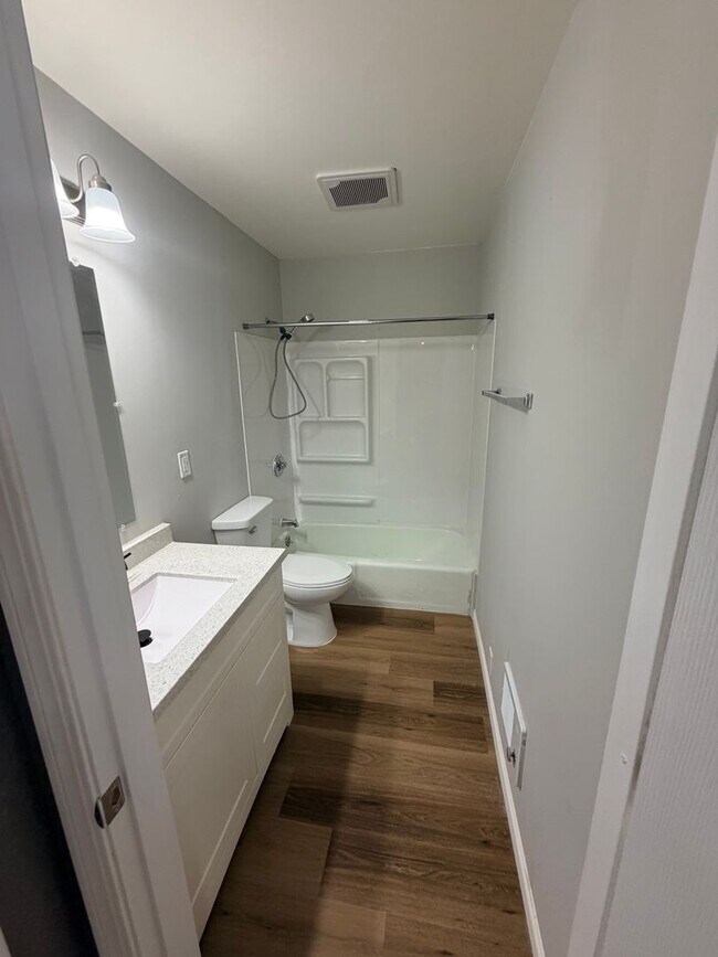 Photo - Maple Ave Apartments Unit 3