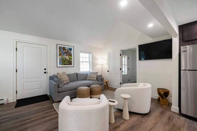 Photo - 32 Log Cabin Rd Unidad SI FL2-ID1532201P