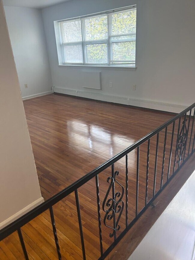 Photo - Colonnade Apartments