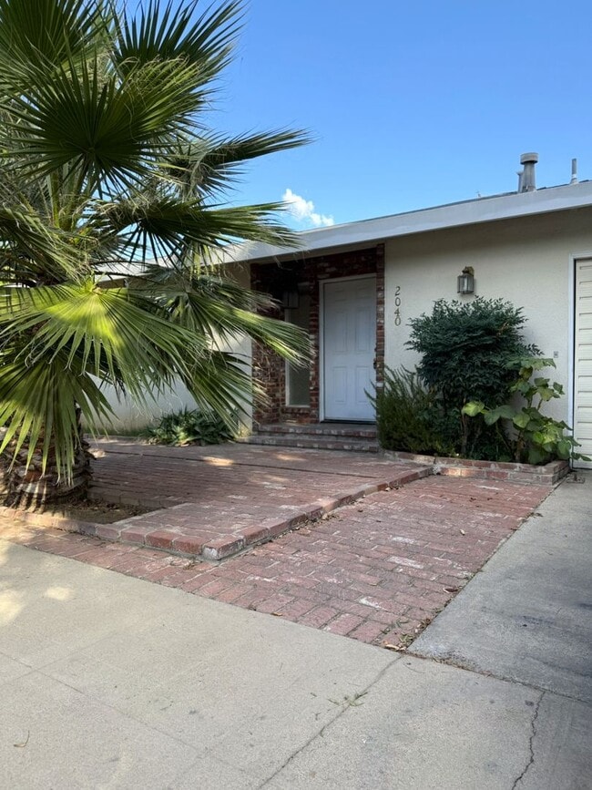 Photo - Spacious 2/2 home near shopping