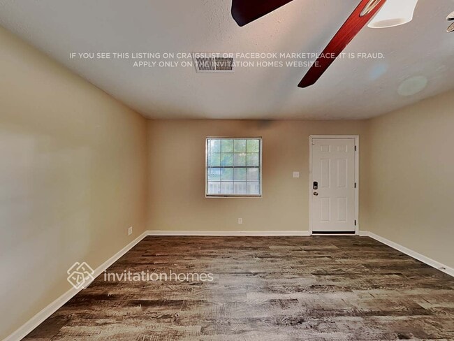 Photo - 812 Brighton Dr NW