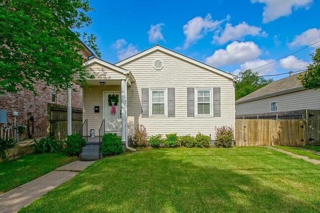 Photo - 704 Metairie Lawn Dr
