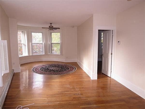 Photo - 139 Brook St