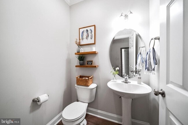 Photo - 6 New Village Greene Dr