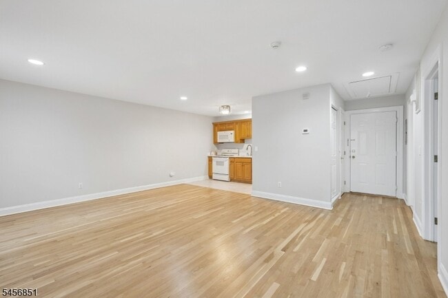 53 Broadway Unidad D