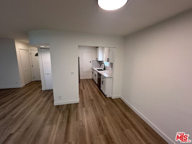 Photo - 314 S Clark Dr