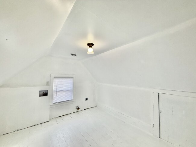 Photo - 809 Rockport Rd