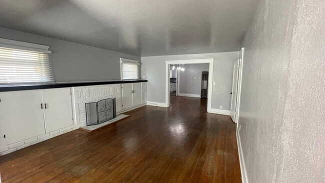 Photo - 835 E Weldon Ave
