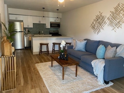 Breakwater - Breakwater Apartments