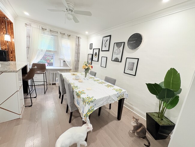 Photo - 423 Naomi St