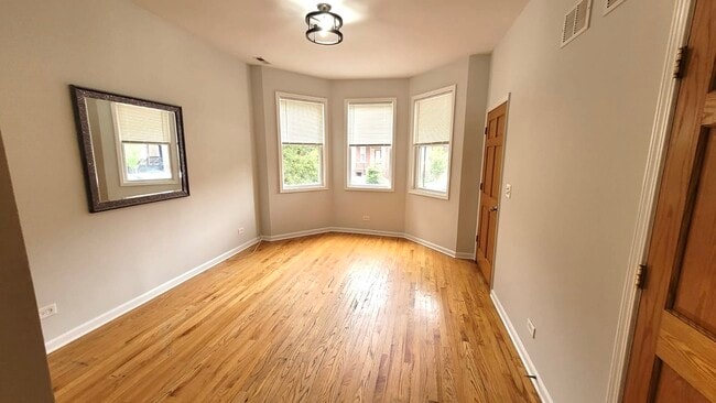 Photo - 4142 W Kamerling Ave Unit 1