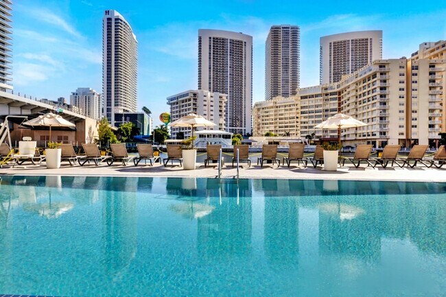 Photo - 2602 E Hallandale Beach Blvd Unidad SI ID1227288P