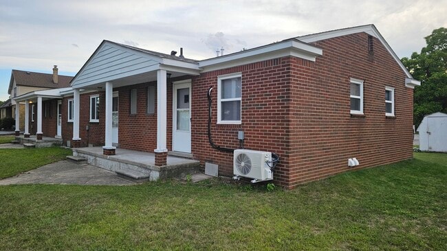Photo - 5903 N Wayne Rd