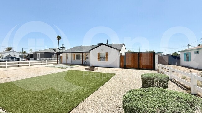 Building Photo - 2607 W San Miguel Ave Rental