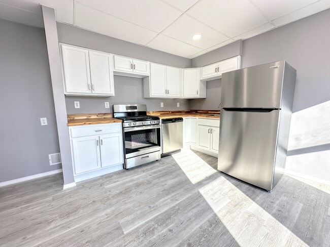 Photo - 1776 Arlington Ave