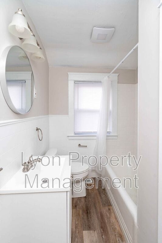 Photo - 85 Ottawa Ave Unit Front House