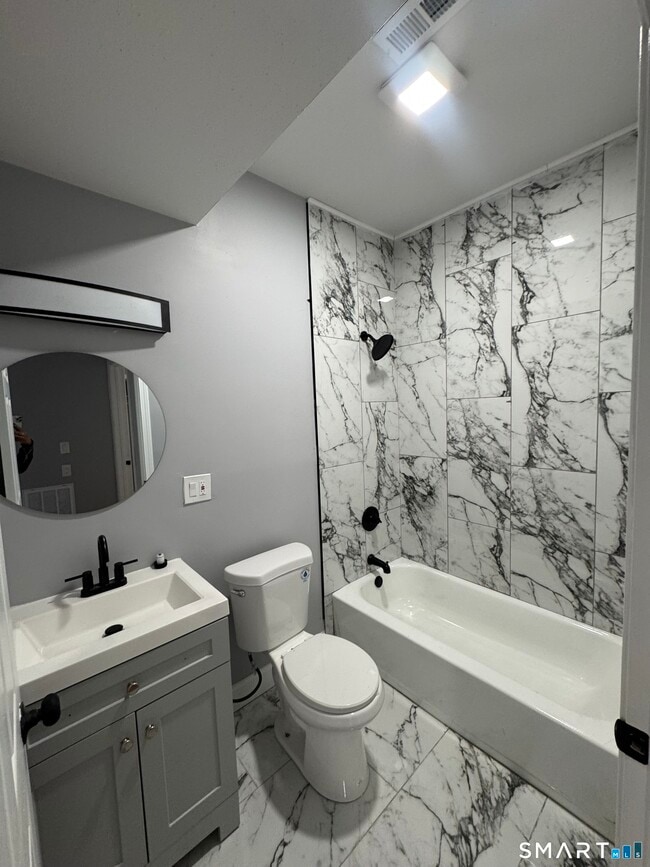 Photo - 231 Davenport Ave Unit 1