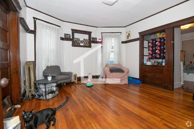 Building Photo - BU 3-bed Second Floor with Balcony Packard... Rental