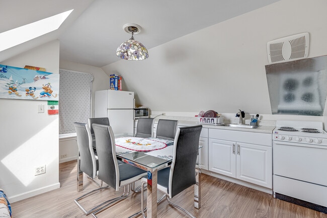 Photo - 2135 N Menard Ave Unit 3