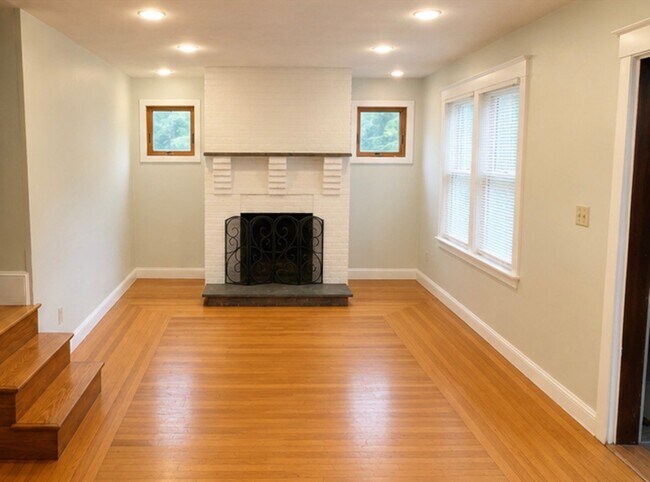 30 Elm Ave