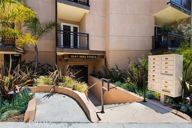 Photo - 1941 Waltonia Dr Unidad 205