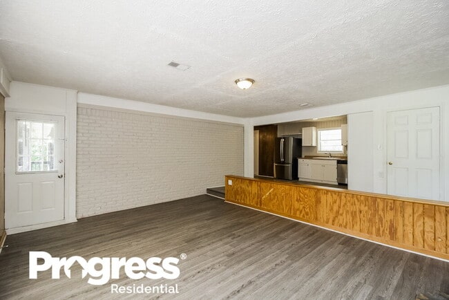 Photo - 6185 Marilla St