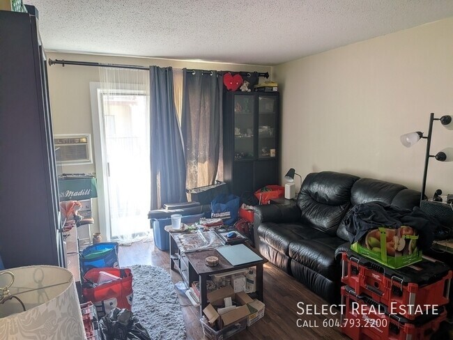 45749 Spadina Ave