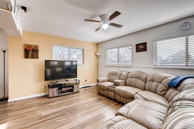 Building Photo - 9341 Hoffman Way Rental