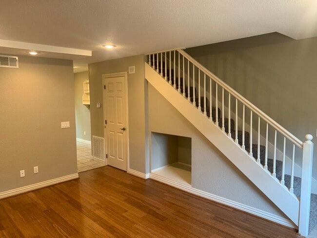 Photo - 1376 Oakland Ave