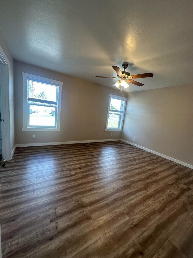 Photo - 1811 J St