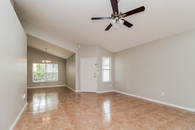 Photo - 623 Weybridge Ct