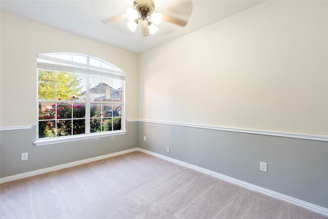 Photo - 2725 Tangerine Ln