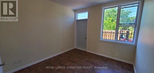 Photo - 14635 Ninth Line