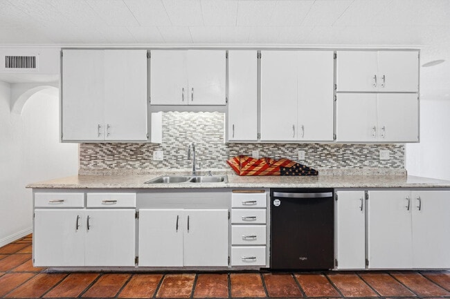 Photo - 8639 E Virginia Ave